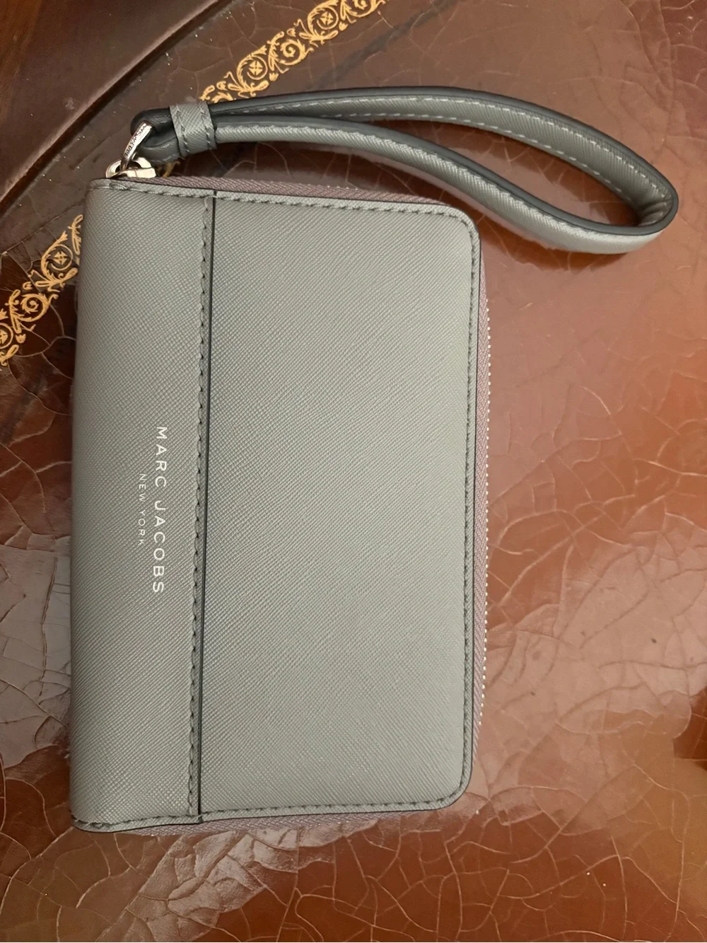 Marc Jacobs Gray Leather Wristlet Key & Card Holder